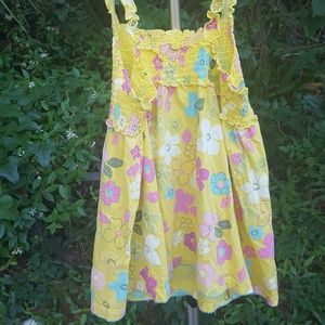 Oshkosh Bgosh Girls Top / Flower top